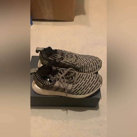 NMD R2 - Picture 2 of 2